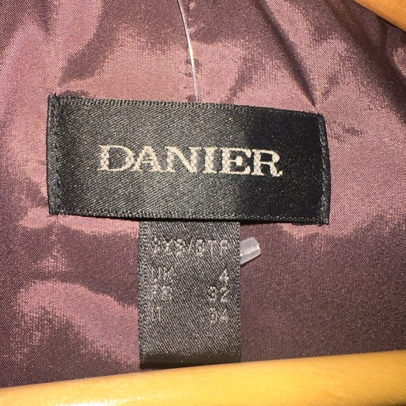 3xs DANIER burgundy leather motorcycle jacket. Fits like xs. - Picture 8 of 10